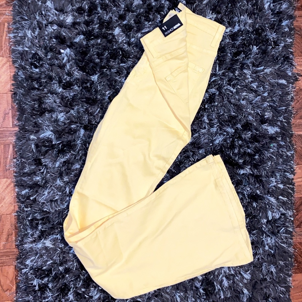 NWT Neon Yellow (the picture does no justice)